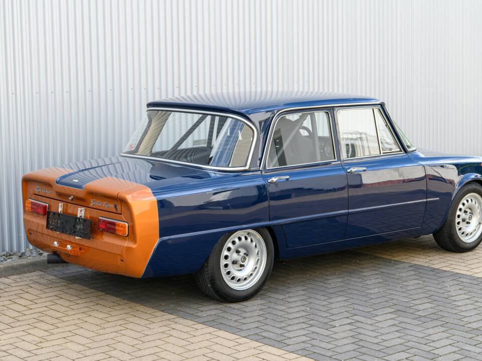 Image 31/56 of Alfa Romeo Giulia Nuova Super 1300 (1974)