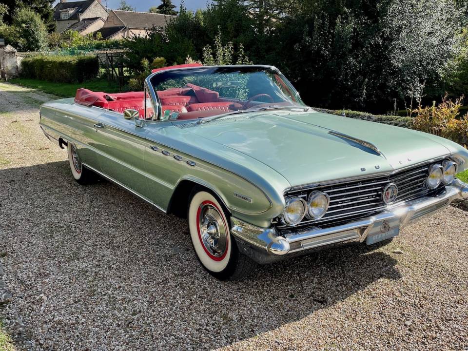 Image 3/50 of Buick Electra 225 Convertible (1962)