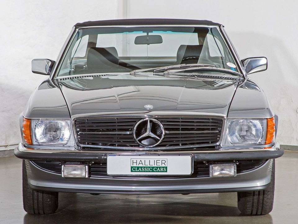 Image 2/20 of Mercedes-Benz 560 SL (1986)