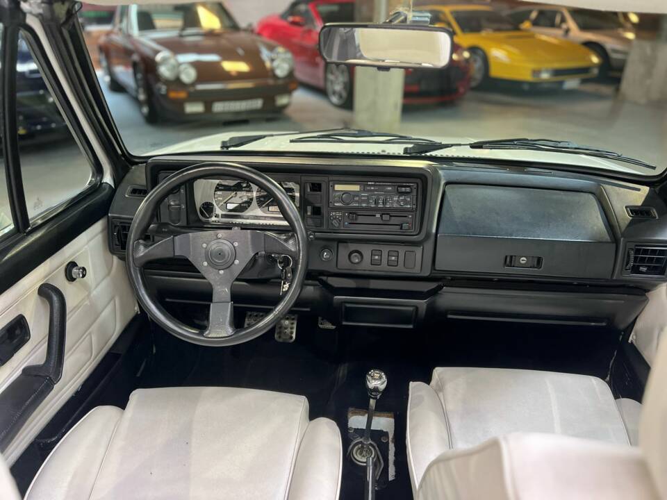 Immagine 36/68 di Volkswagen Golf III GTI 2.0 (1993)