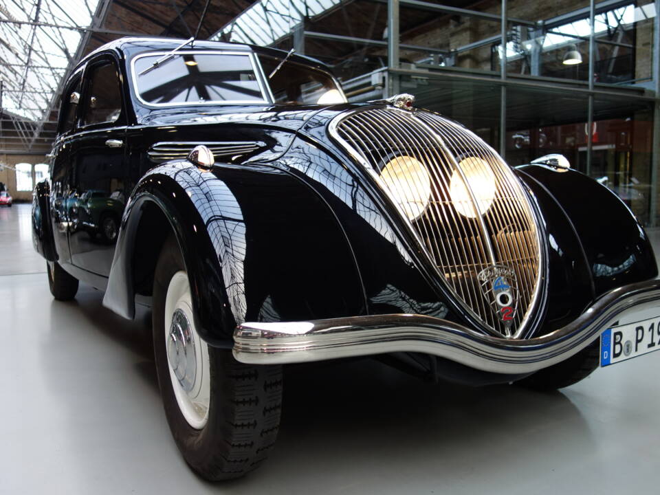 Afbeelding 5/33 van Peugeot 402 B (1936)