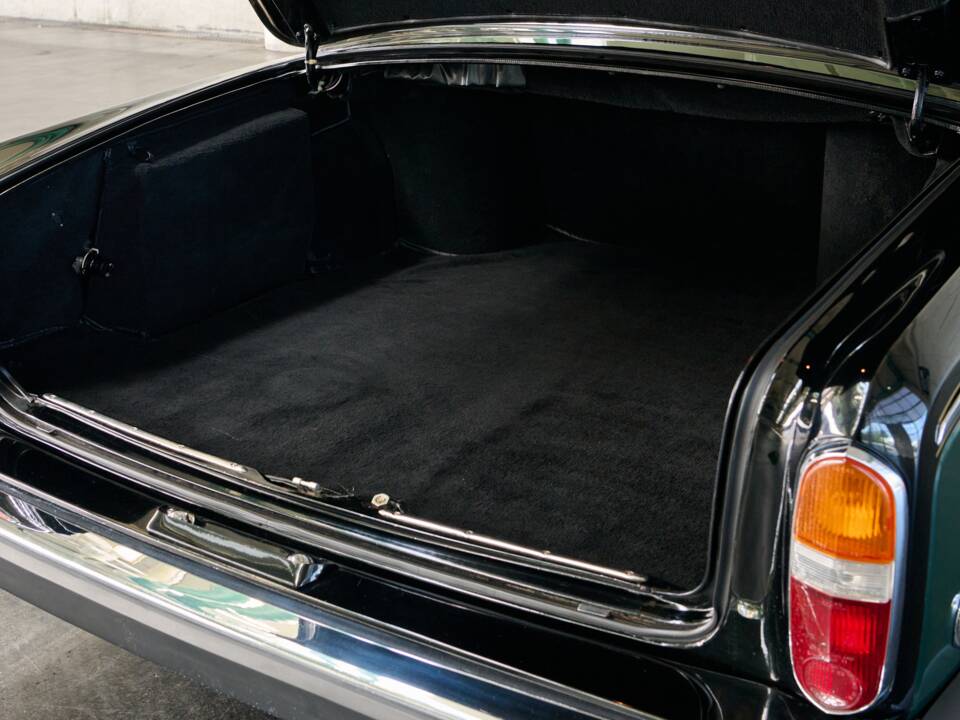 Imagen 50/50 de Rolls-Royce Silver Shadow II (1977)