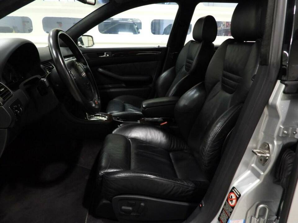 Image 5/15 of Audi S6 Avant (2000)
