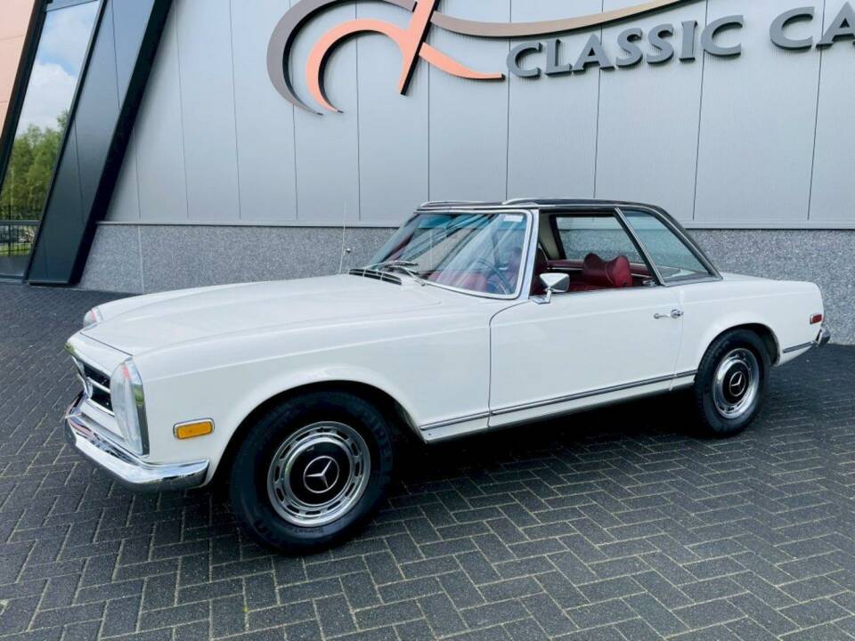 Immagine 2/36 di Mercedes-Benz 280 SL (1970)