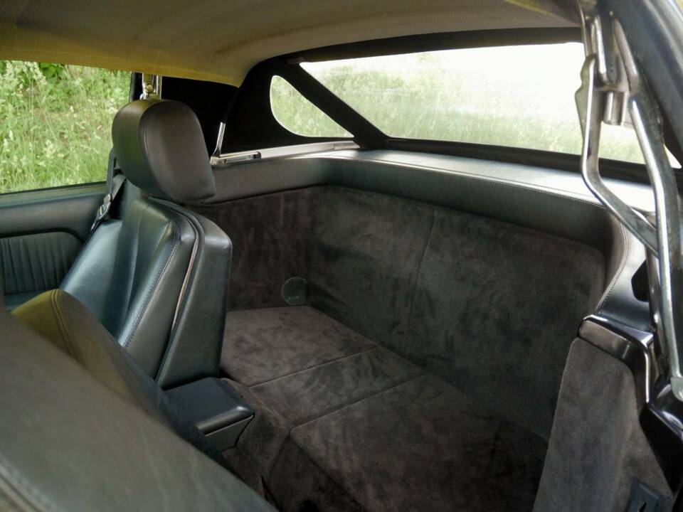 Image 18/39 de Mercedes-Benz 280 SL (1900)