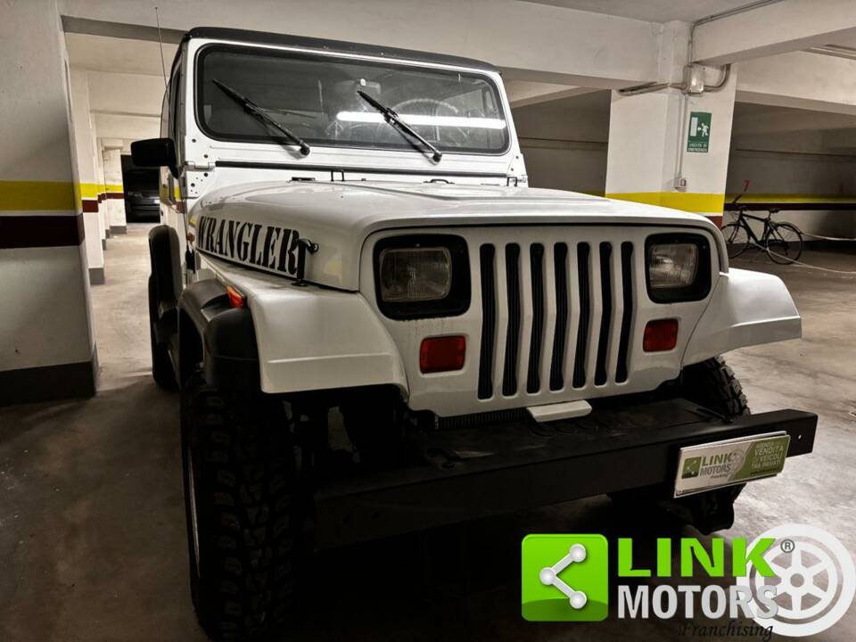 Image 2/10 of Jeep Wrangler 2.5L (1992)