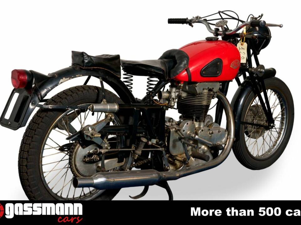 Image 2/4 of Gilera DUMMY (1950)