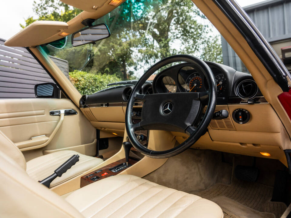 Image 47/59 of Mercedes-Benz 300 SL (1989)