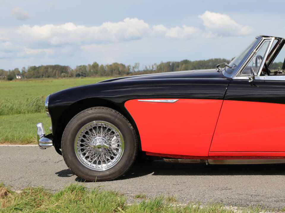 Immagine 22/42 di Austin-Healey 3000 Mk II (BJ7) (1963)