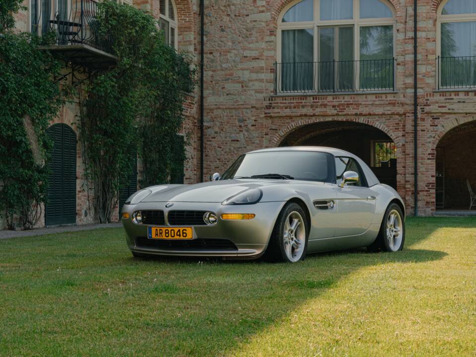Image 42/185 of BMW Z8 (2001)