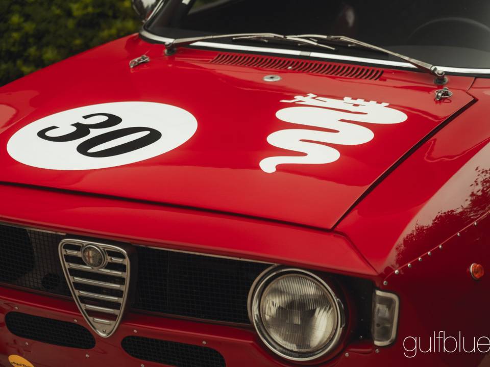 Image 41/49 de Alfa Romeo Giulia GTA 1300 Junior (1968)