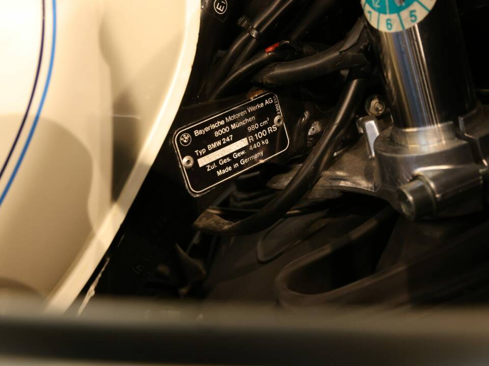 Image 14/32 of BMW R 100 RS (1987)