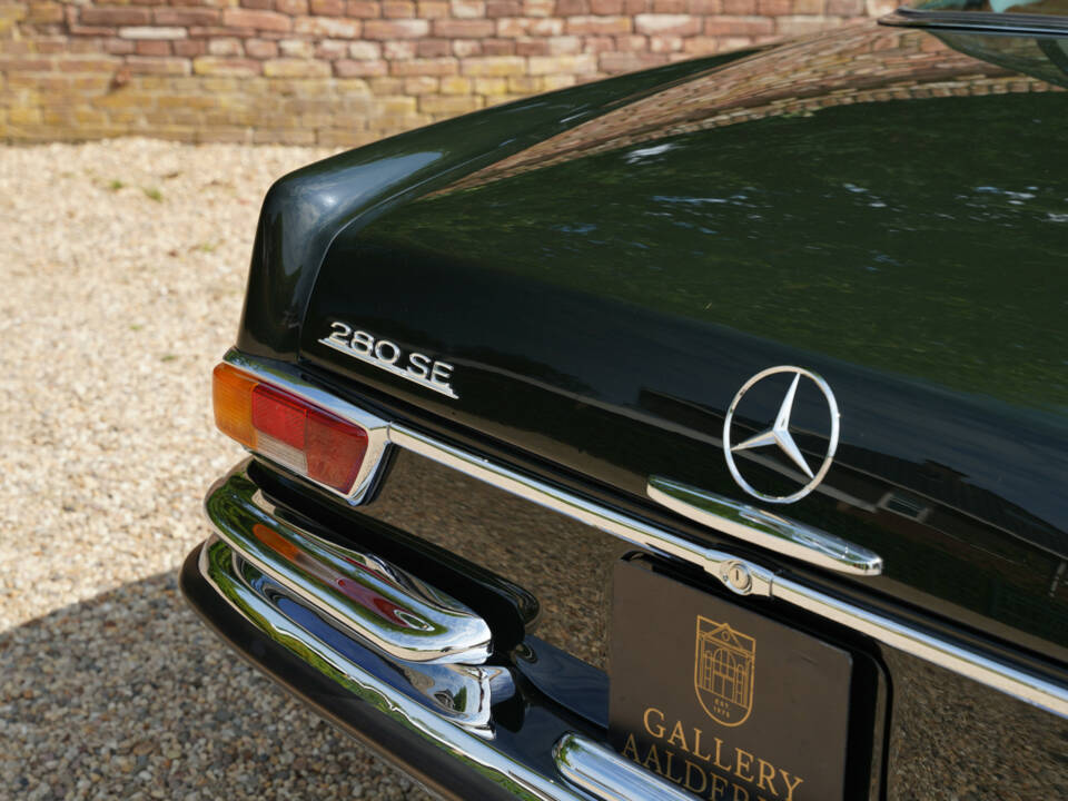 Image 46/50 of Mercedes-Benz 280 SE 3,5 (1971)