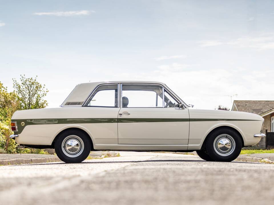 Image 2/35 of Ford Lotus Cortina MkI (1968)