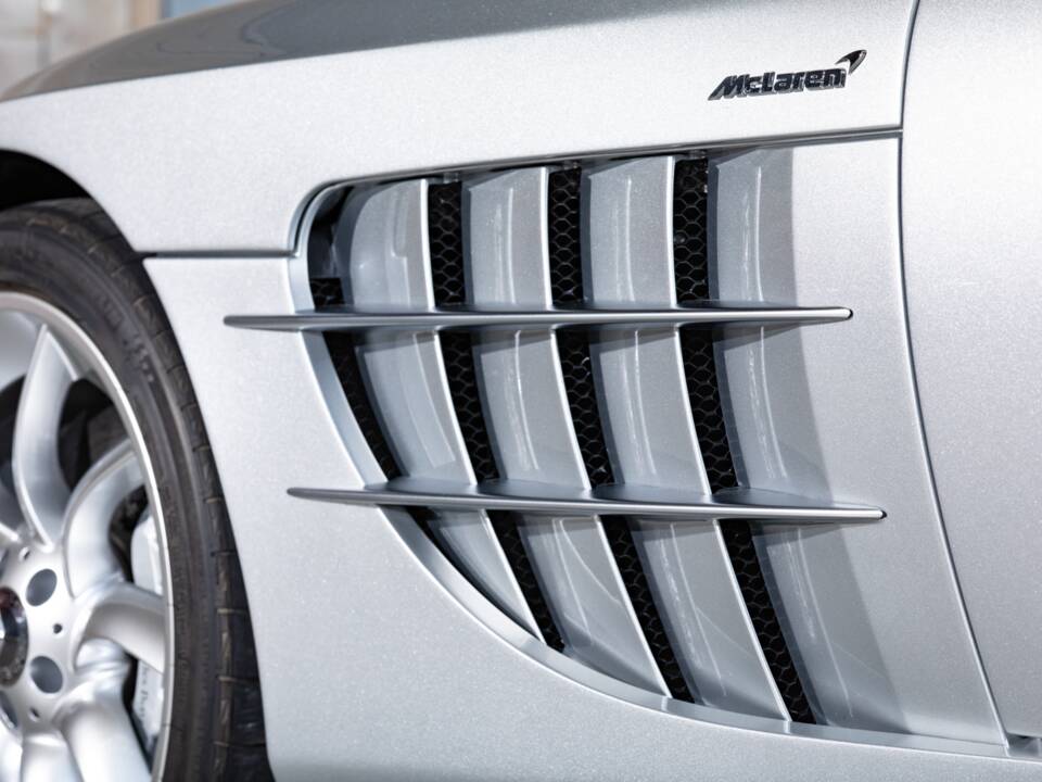 Bild 17/29 von Mercedes-Benz SLR McLaren (2004)