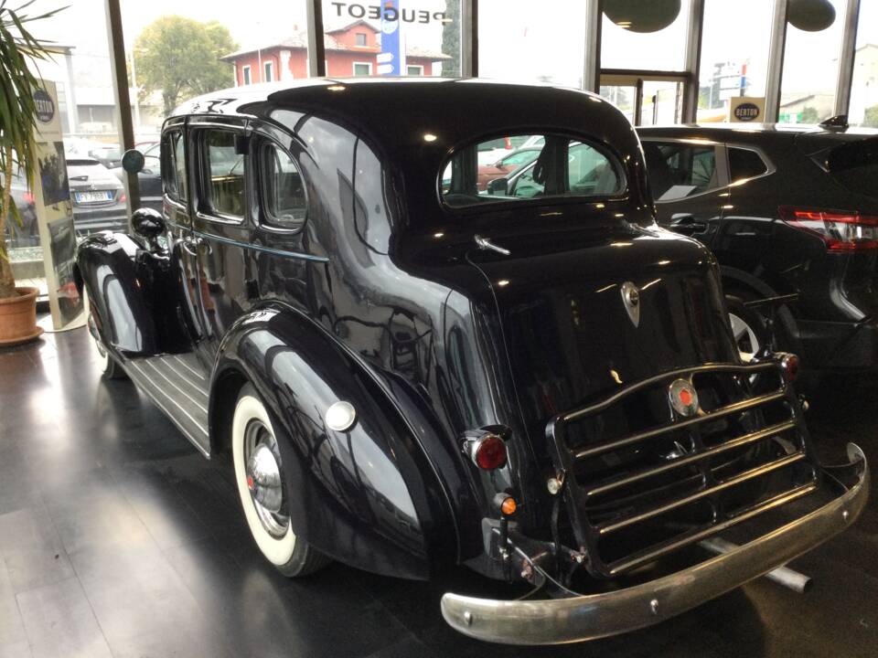 Immagine 5/28 di Packard Super Eight (1937)