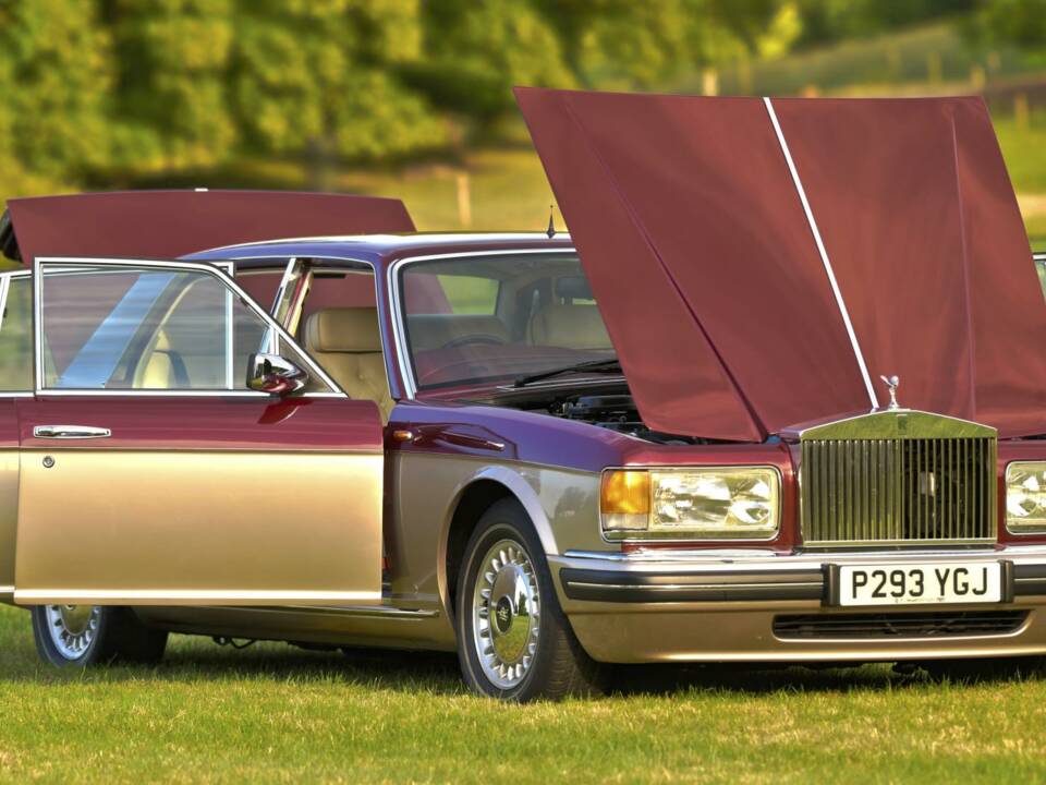 Image 16/50 of Rolls-Royce New Silver Dawn (1997)