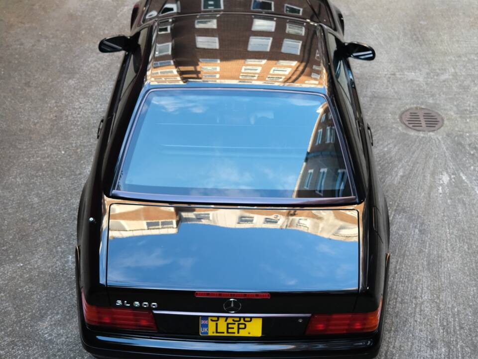 Image 24/100 of Mercedes-Benz SL 600 (1998)