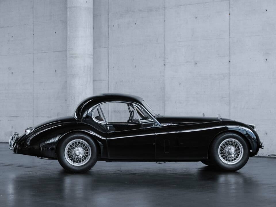 Image 9/47 de Jaguar XK 120 FHC (1954)