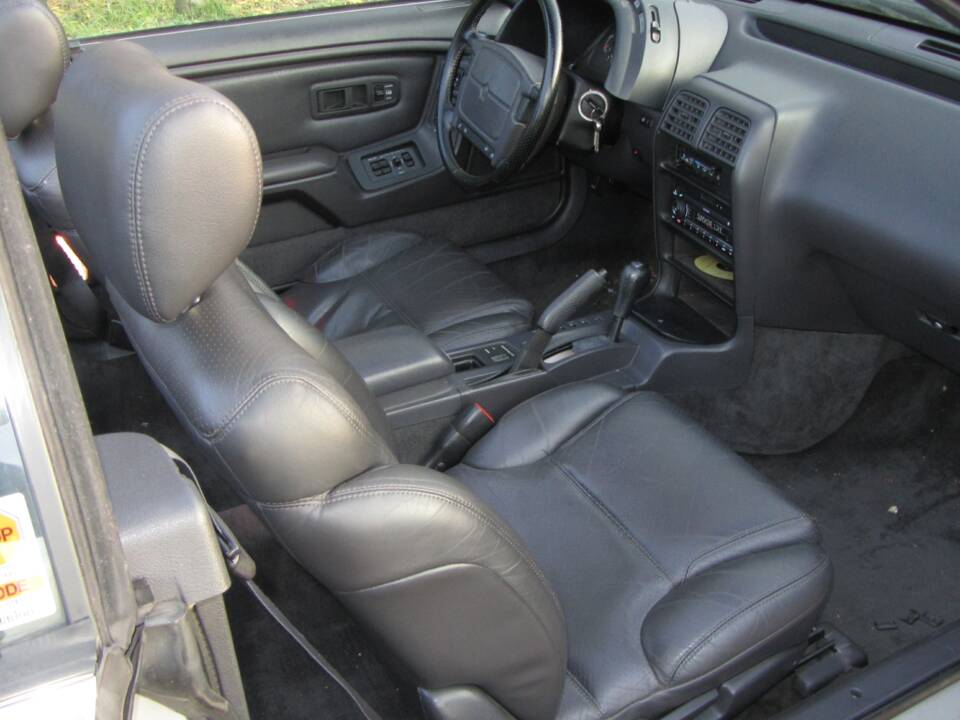 Bild 8/15 von Chrysler Le Baron 3.0 (1994)