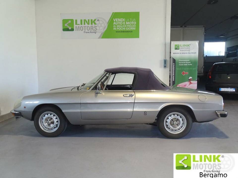 Bild 3/10 von Alfa Romeo Spider 1300 (1977)