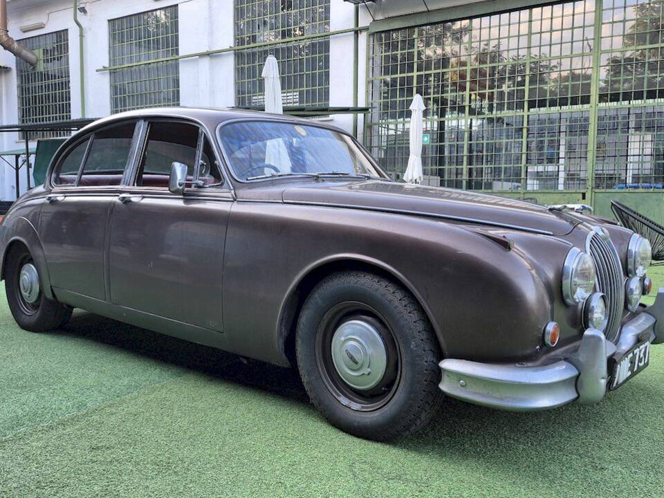 Bild 10/76 von Jaguar Mk II 2.4 (1963)