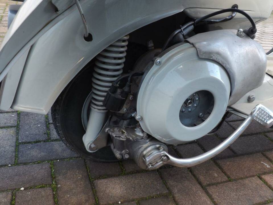Immagine 20/50 di Piaggio Vespa 125 (1955)