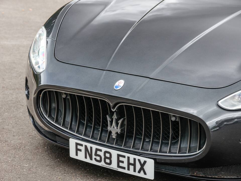 Image 9/43 of Maserati GranTurismo 4.2 (2008)