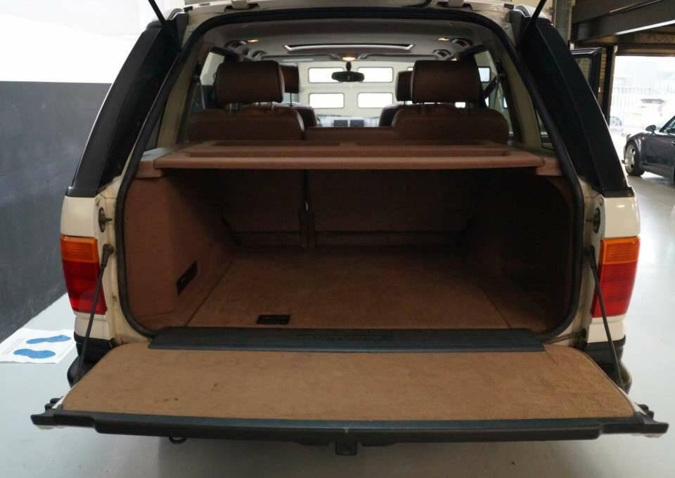 Bild 19/50 von Land Rover Range Rover 4.0 SE (1997)