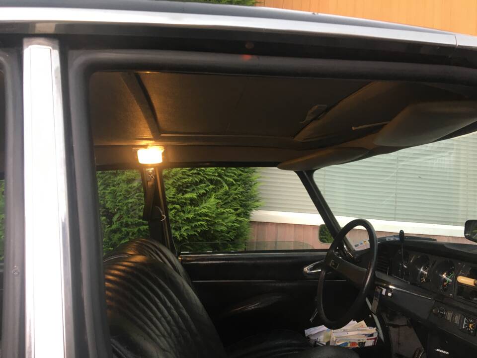 Image 67/95 of Citroën DS 21 Pallas (1973)