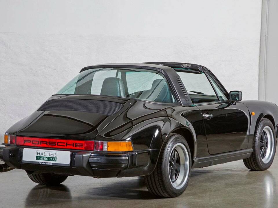 Bild 10/32 von Porsche 911 Carrera 3.2 (1986)