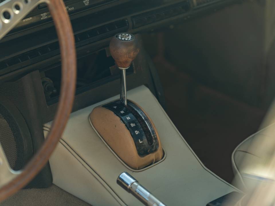 Bild 28/50 von Jaguar Type E (2+2) (1970)
