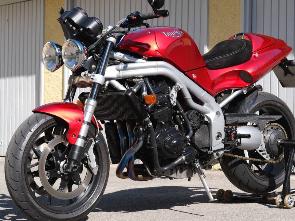 Immagine 2/12 di Triumph Speed Triple (1998)