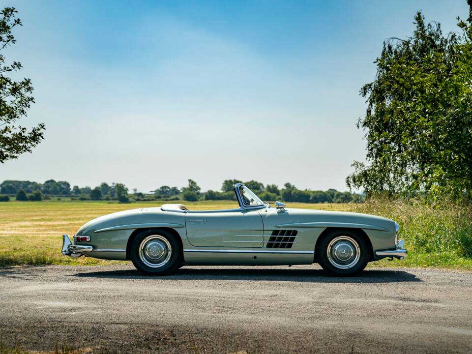 Afbeelding 3/50 van Mercedes-Benz 300 SL Roadster (1960)