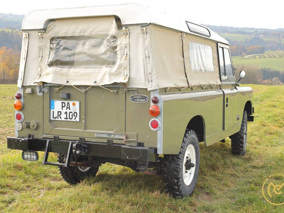 Image 5/20 of Land Rover 109 (1965)