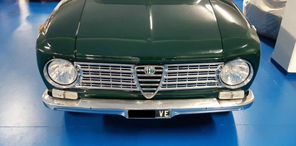 Imagen 8/27 de Alfa Romeo Giulia 1300 (1964)