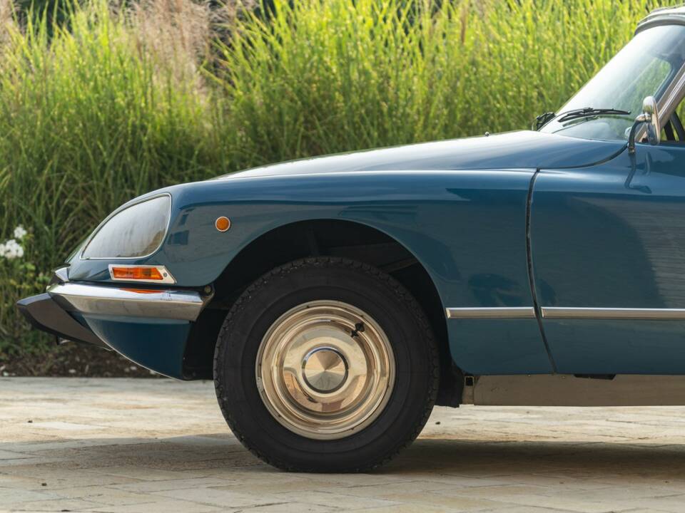 Bild 23/50 von Citroën DS 23 Break (1973)