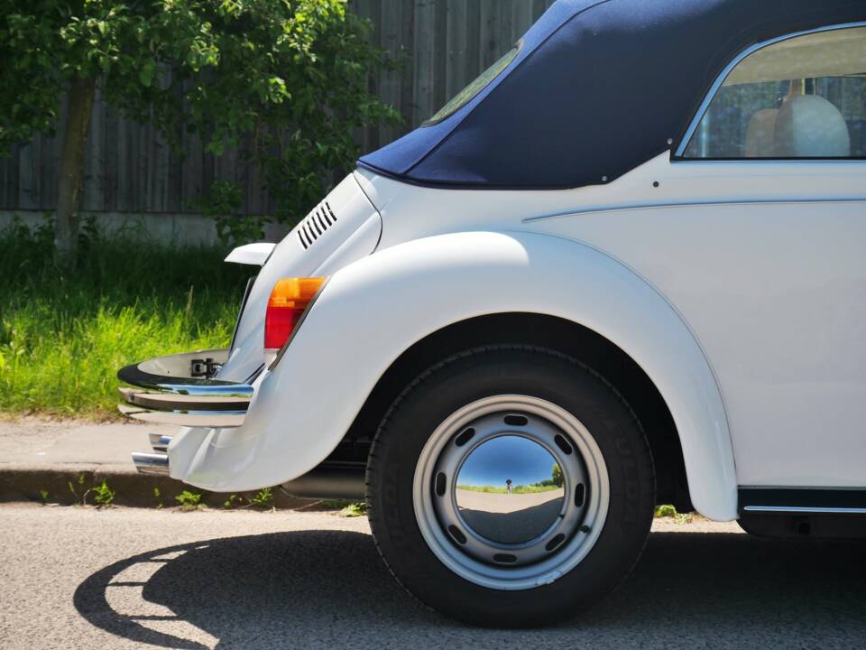 Image 6/45 de Volkswagen Coccinelle 1303 LS (1978)