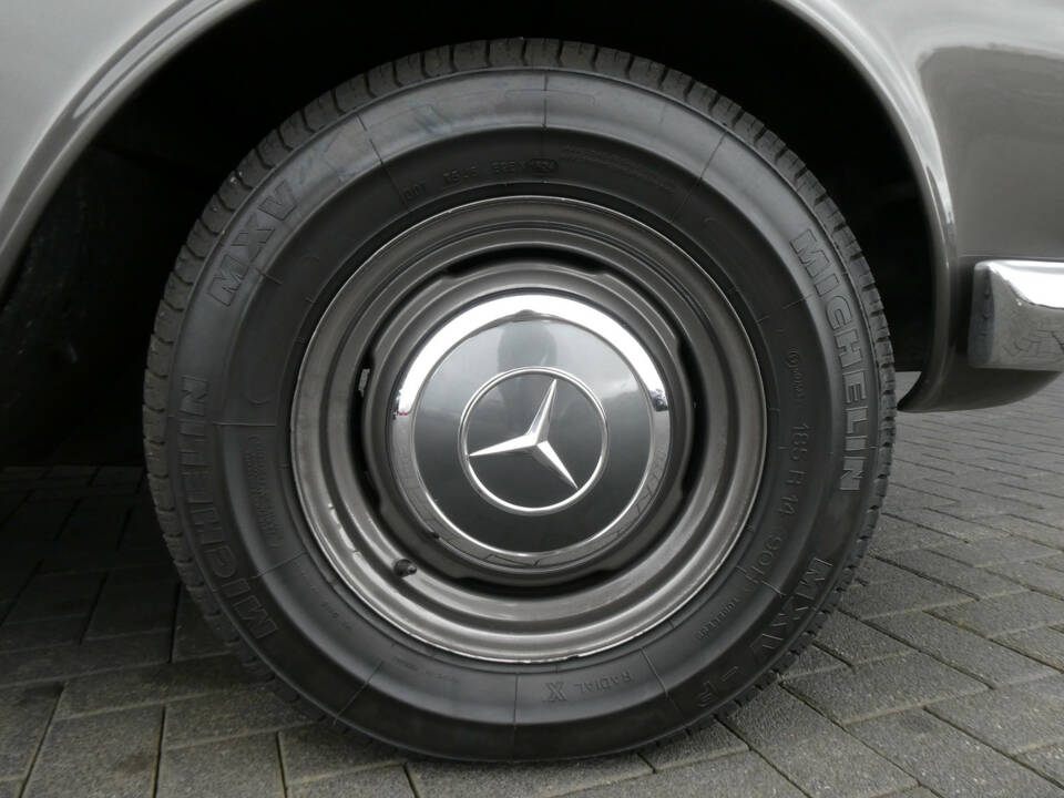 Afbeelding 23/23 van Mercedes-Benz 230 SL (1965)