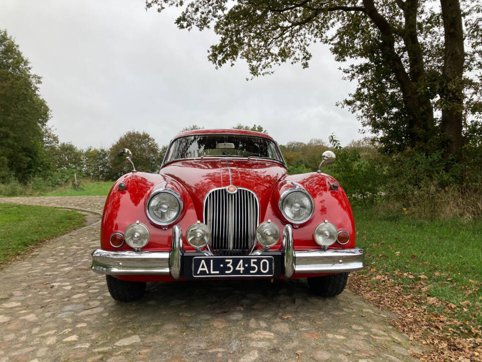 Immagine 4/51 di Jaguar XK 150 S FHC (1960)