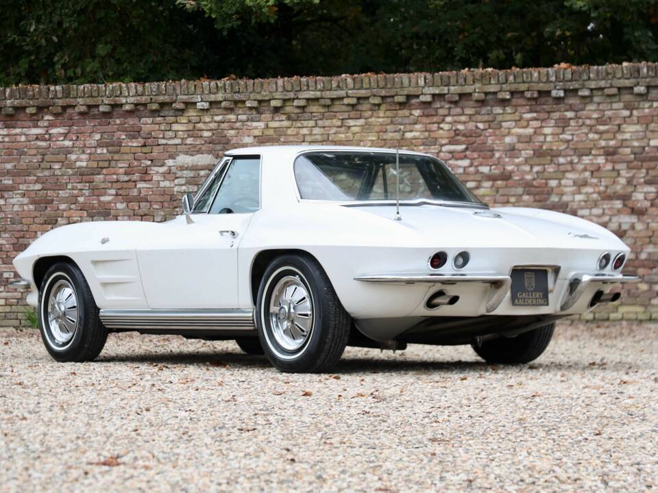 Imagen 2/50 de Chevrolet Corvette Sting Ray Convertible (1964)