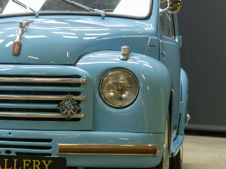 Image 27/50 of FIAT 500 C Topolino (1949)