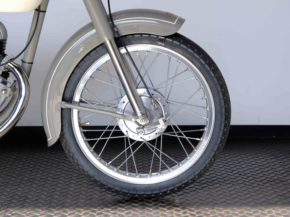 Image 2/54 of Bianchi Mendola (1951)