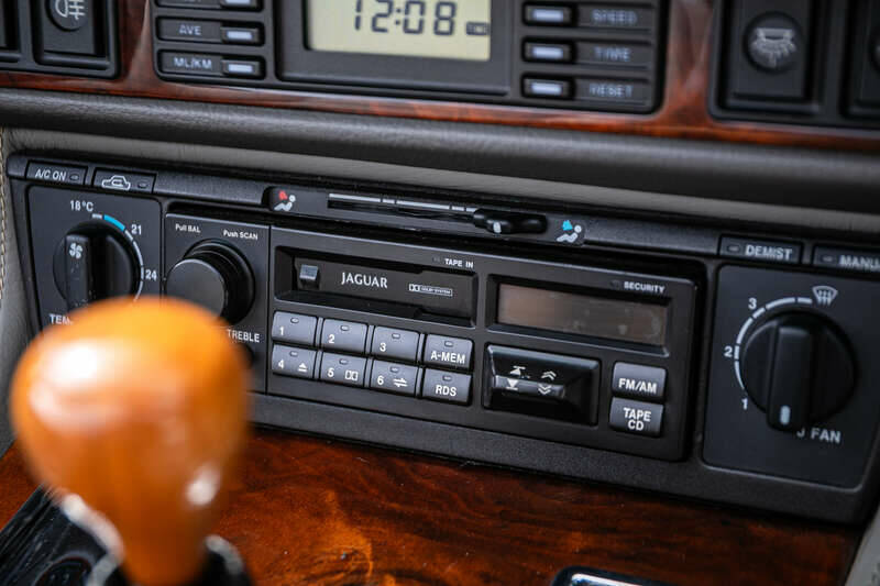 Imagen 28/37 de Jaguar XJS 4.0 (1994)