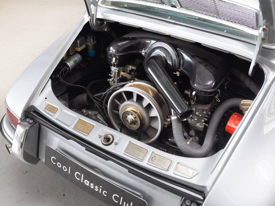 Image 33/34 of Porsche 911 2.0 S (1966)