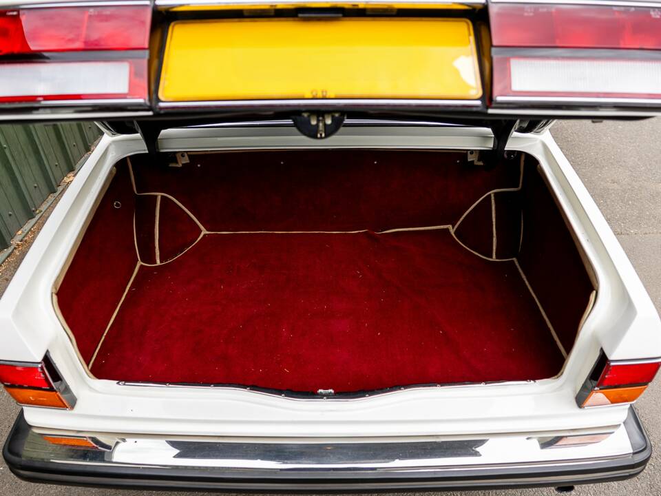 Immagine 44/50 di Rolls-Royce Silver Spirit (1981)