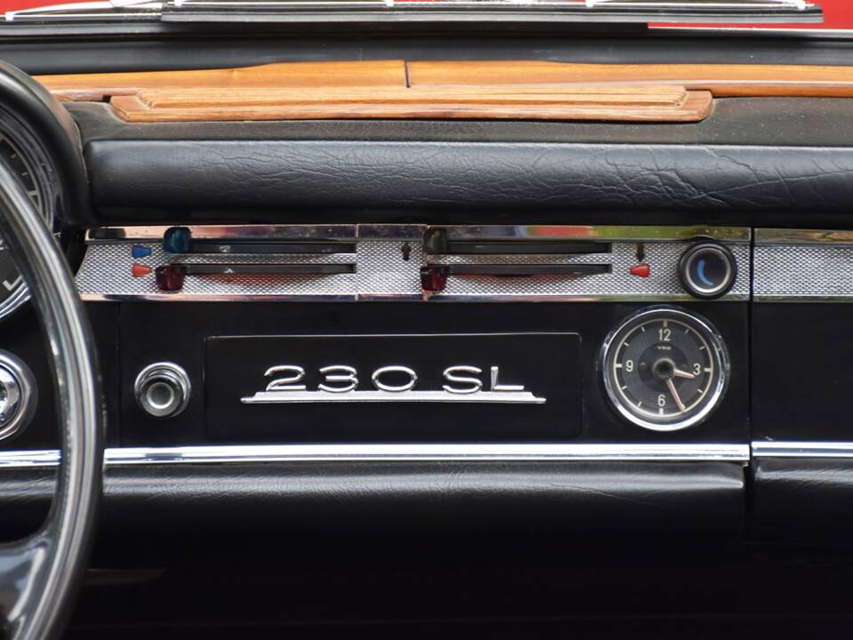 Image 34/45 of Mercedes-Benz 230 SL (1964)