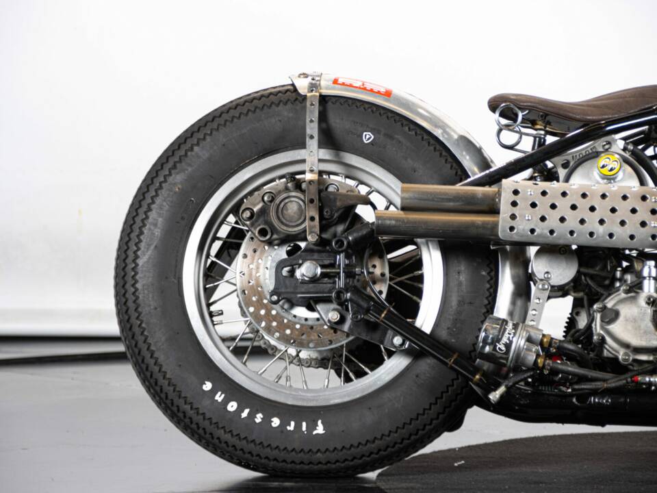 Immagine 27/50 di Harley-Davidson FLSTC Heritage Softail Classic (1997)
