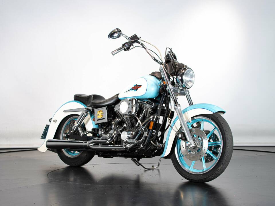 Image 4/50 de Harley-Davidson Dyna Glide Custom (1994)