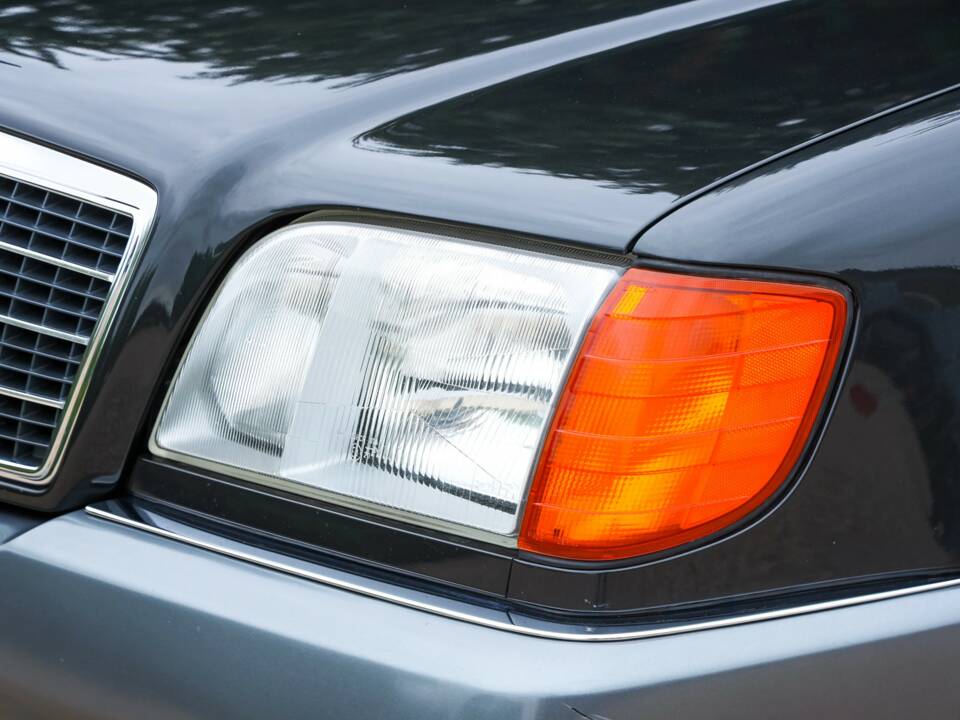 Bild 23/50 von Mercedes-Benz 400 SE (1991)